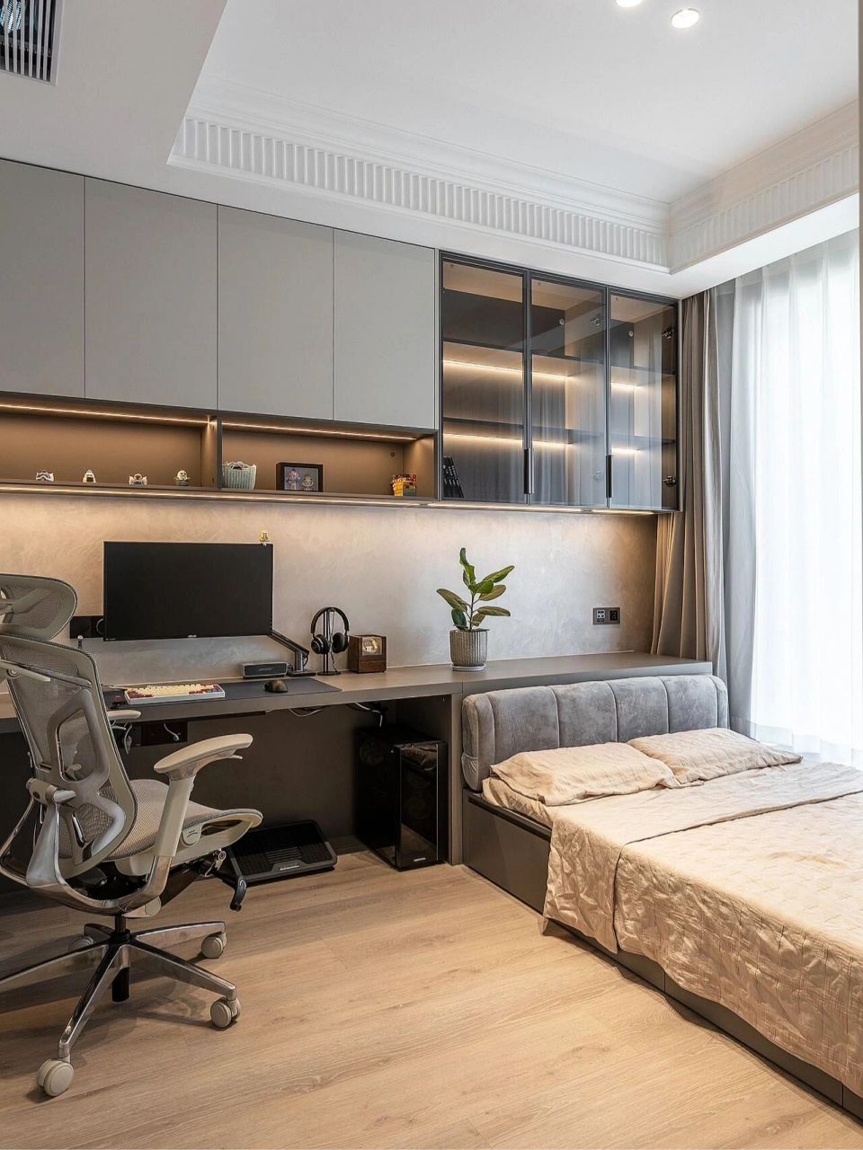 挪一个房间做功能房真的很值得 该有的都有了 	 全新国内环保新标