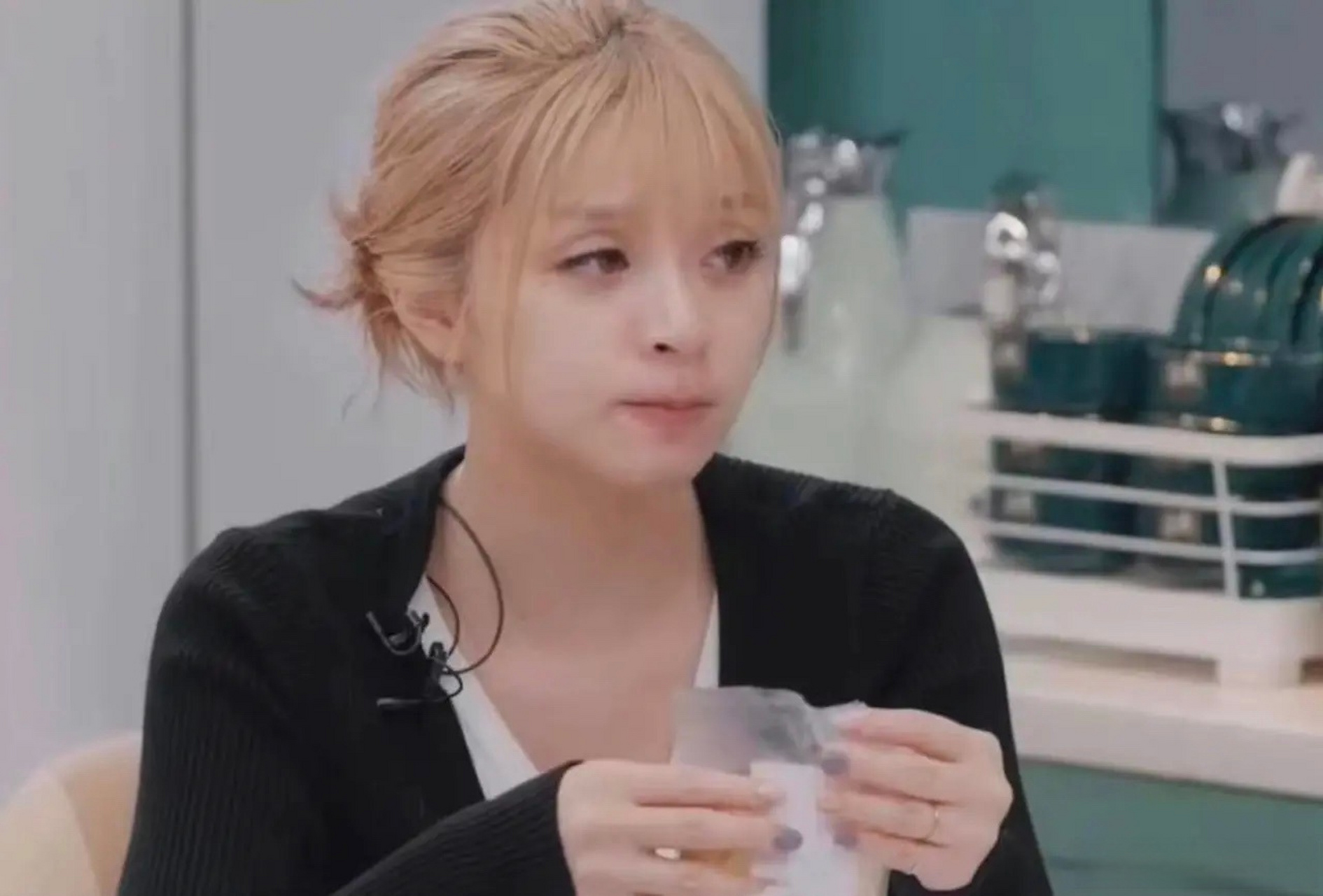 《浪姐2023》破圈爆火的美依礼芽素颜,镜头状态下非常真实,网友评论