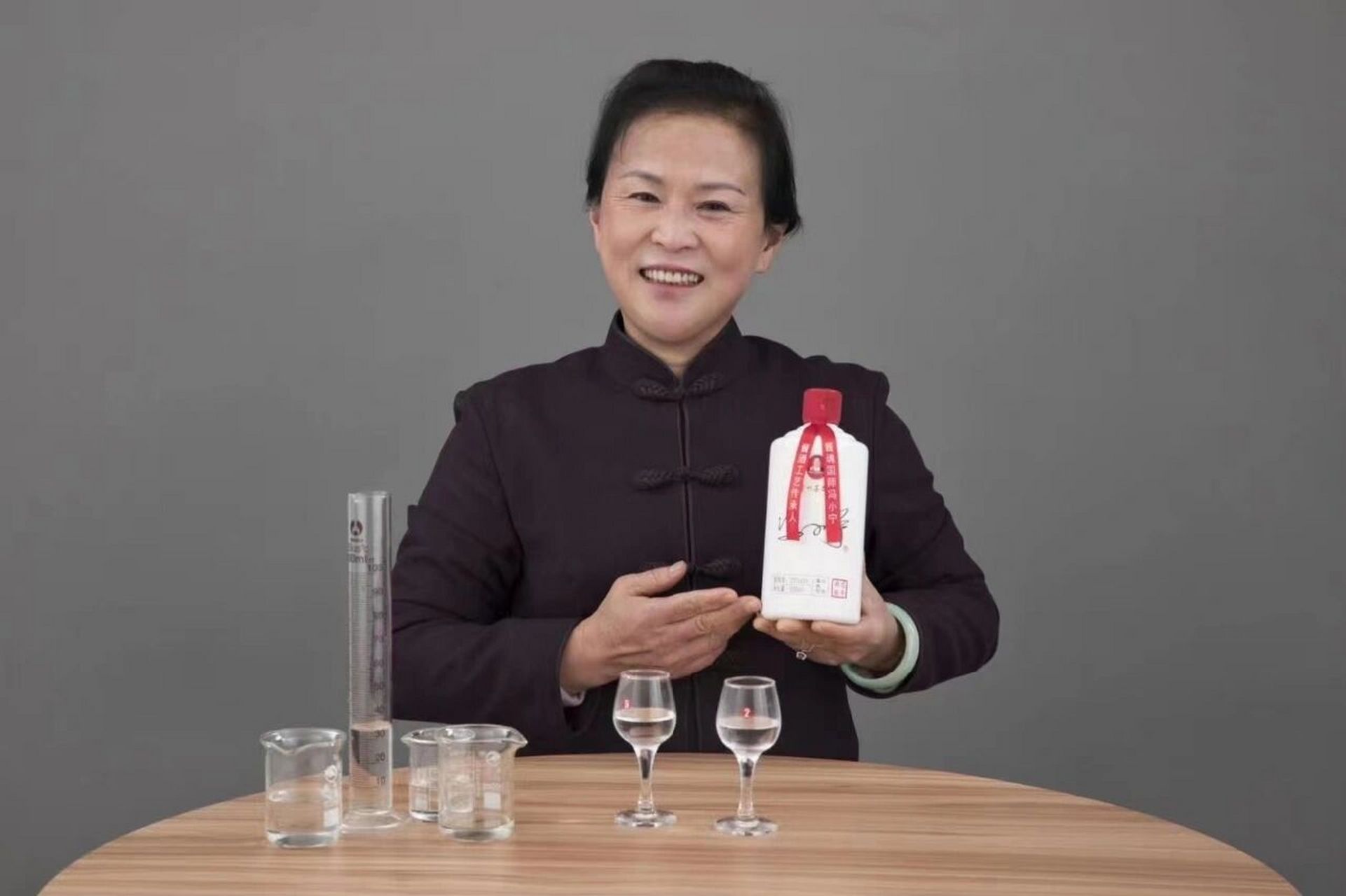 茅台八仙之一冯小宁,国家级品酒大师.