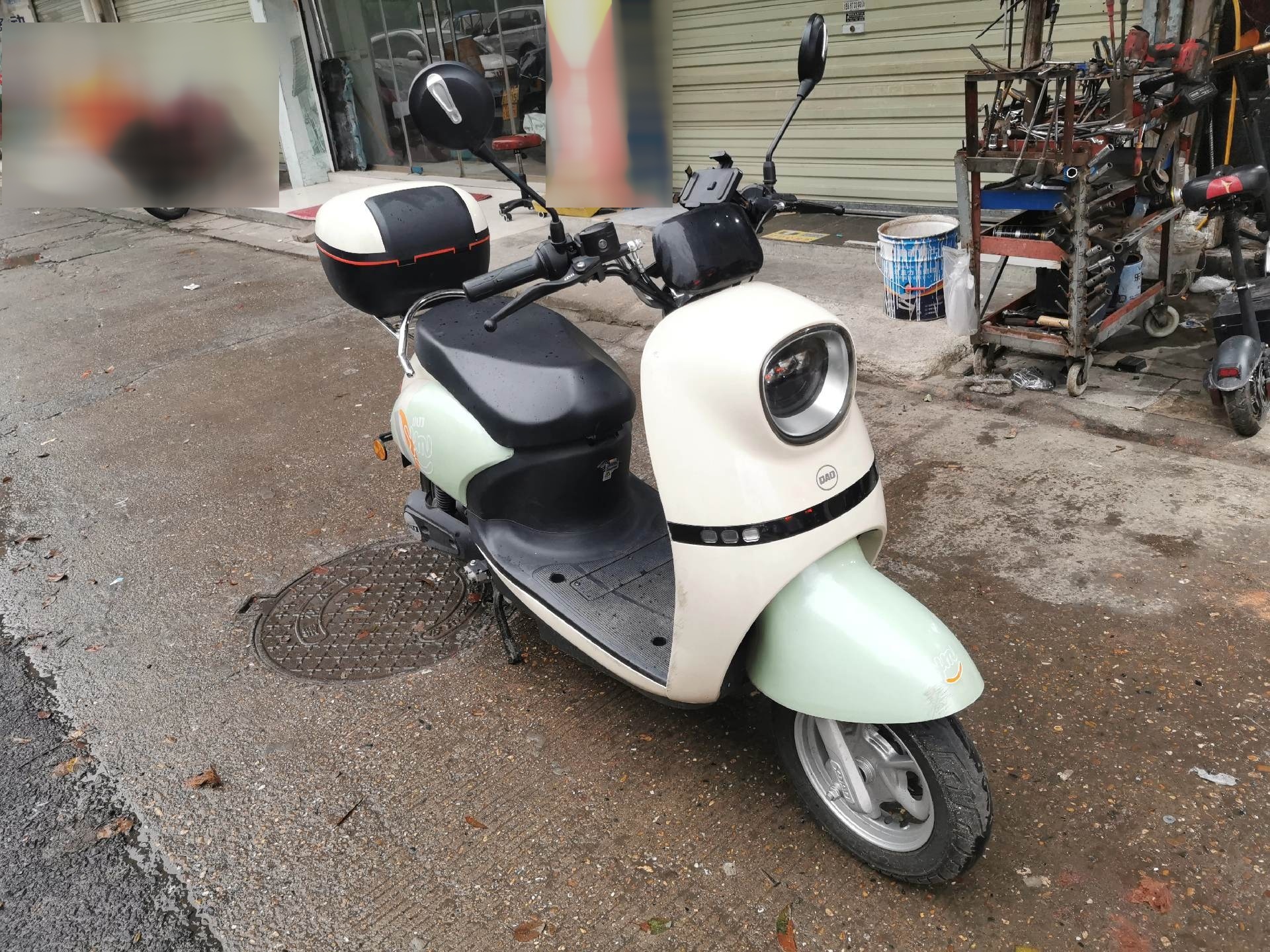 出售二手精品电动车 小刀电动车一台 72伏20安 行驶里程2200公里