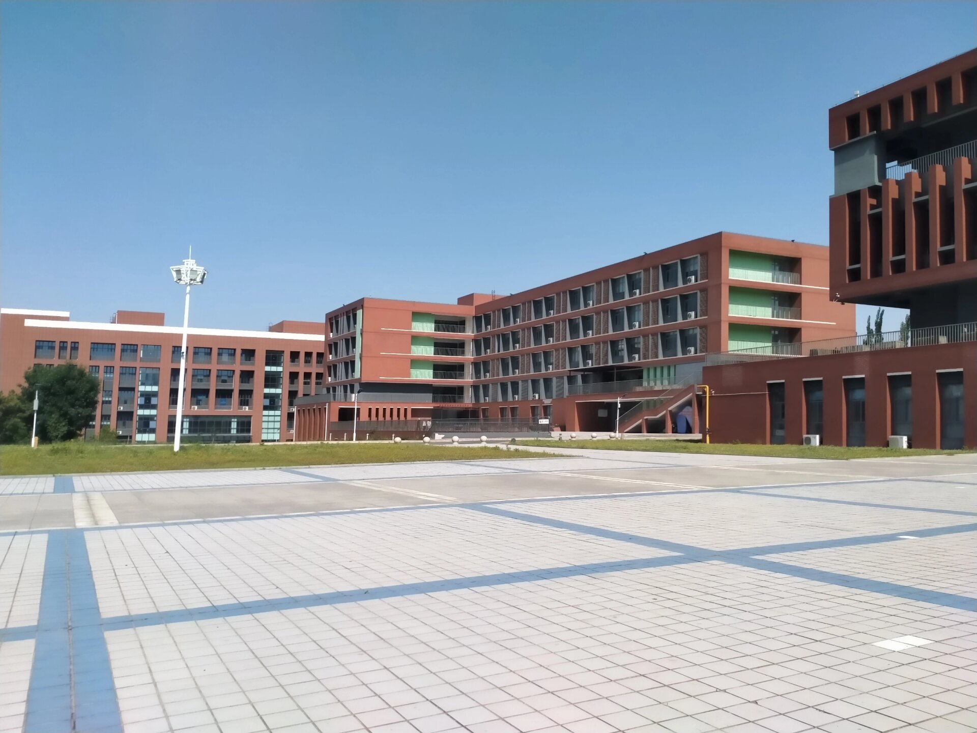 济南工程职业技术学院绣源河校区 (机电学院和汽车学院)