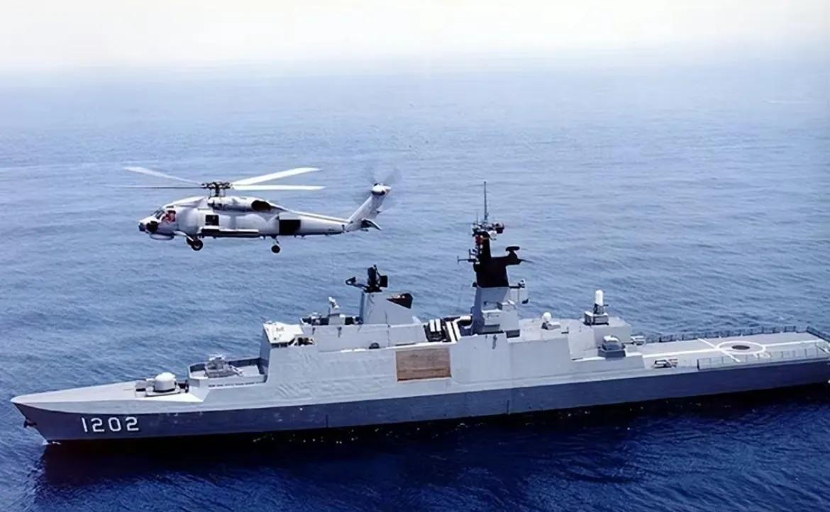 海台湾阳字号驱逐舰台军海空军台湾军舰台湾驱逐舰照片台湾海军军舰