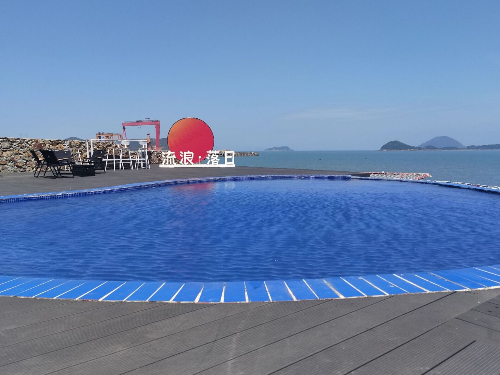 温岭市—龙门沙滩  龙门沙滩位于温岭市松门镇,离市区较远.