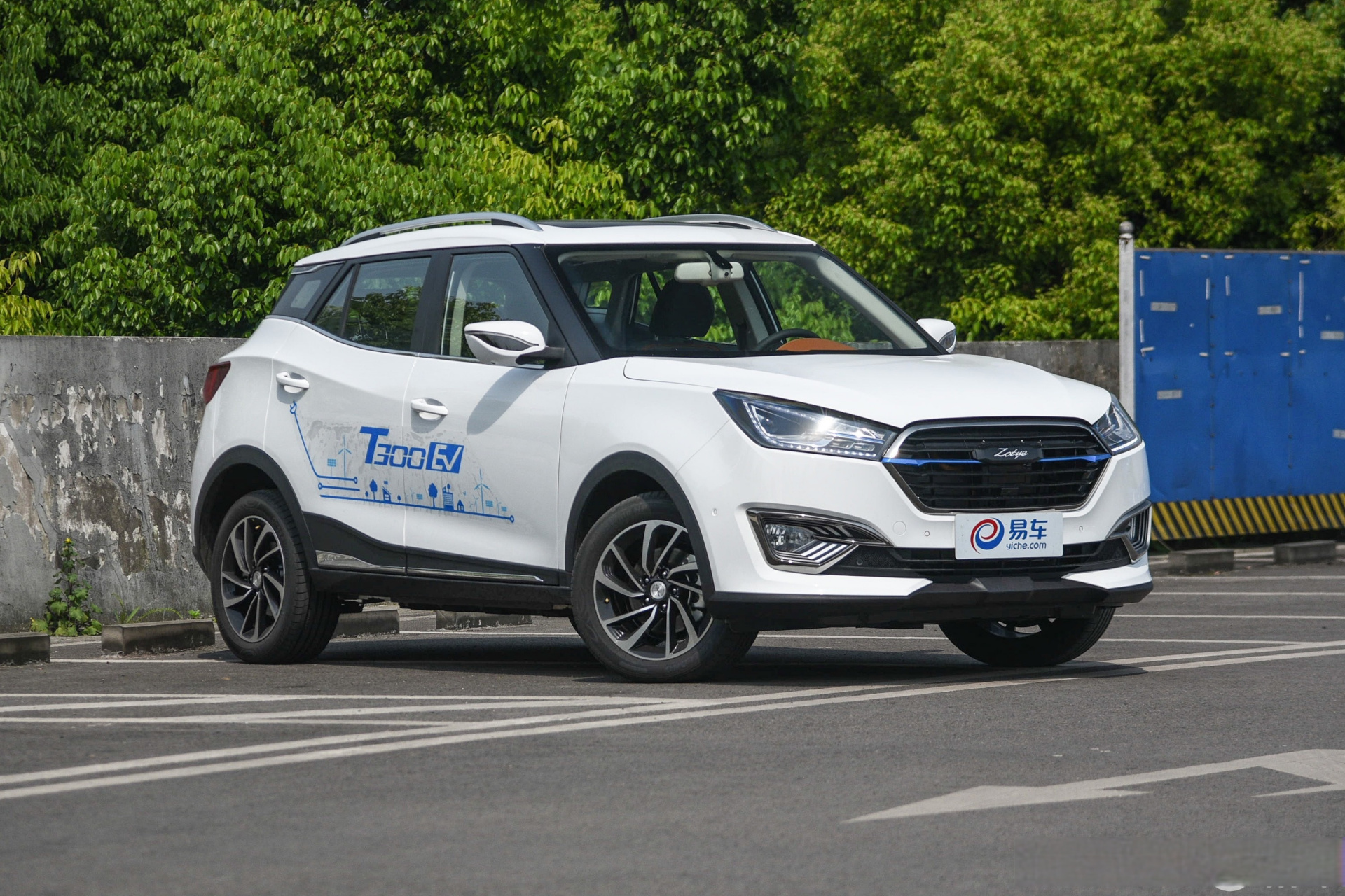 10月20日众泰汽车将复产众泰复产的t300长成什么样子?