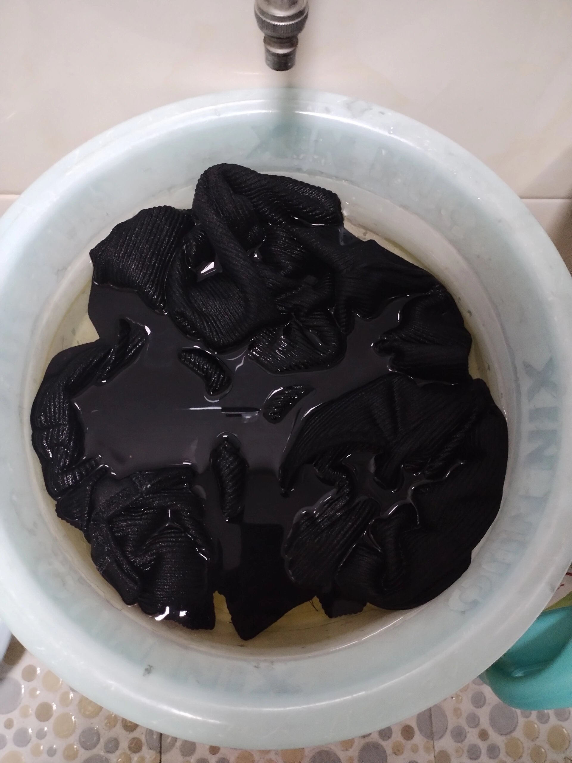 黑色灯芯绒裤子变白怎么办?diy染色!