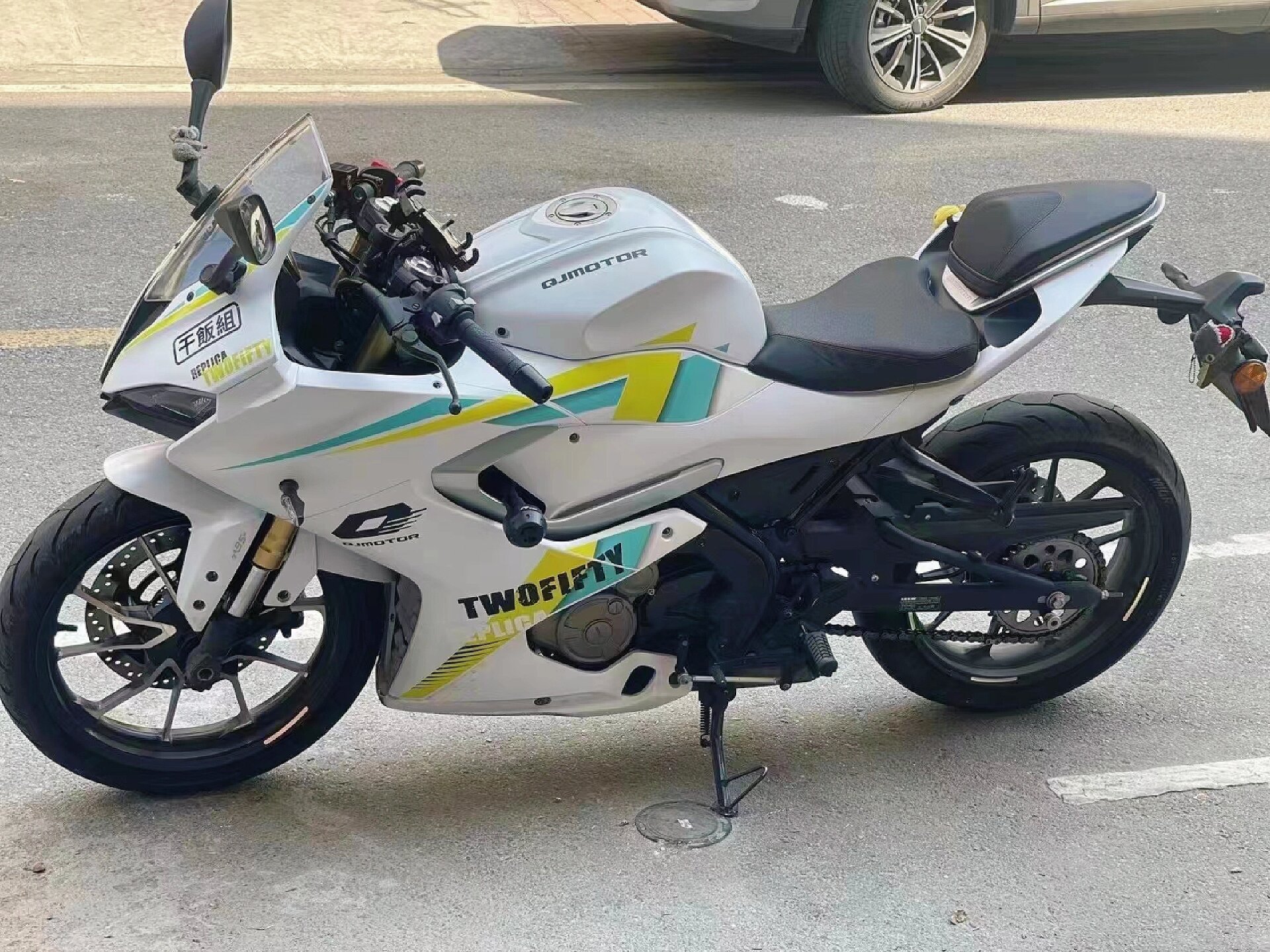 出一台22年钱江赛250mini,落地安全行驶1w公里,一手户,必须过户