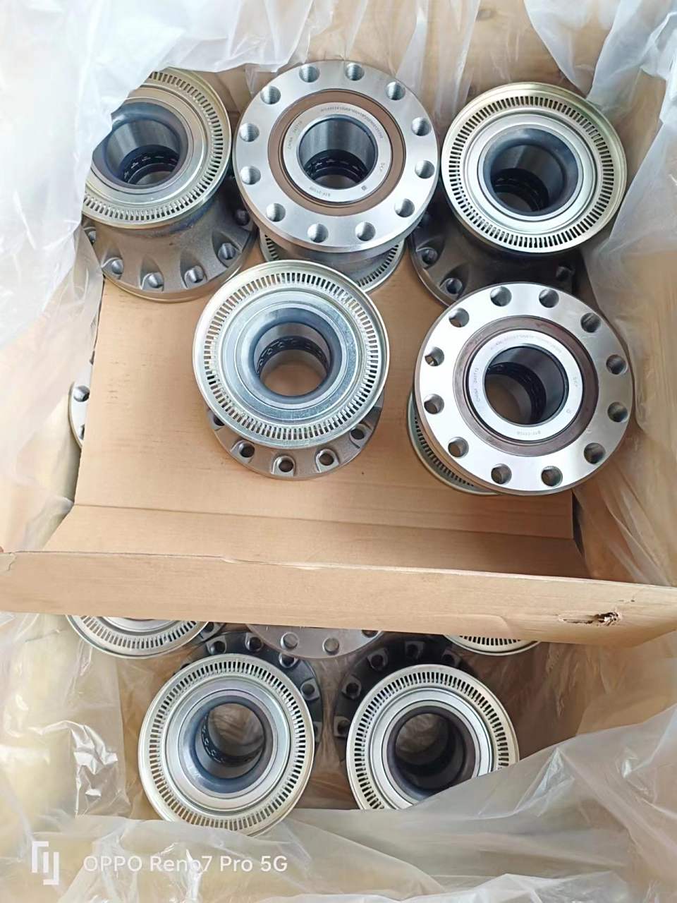 豪沃t7年维护后轮毂总成,免维护后轮轴承单元,豪沃免维护前轮鼓,汕德