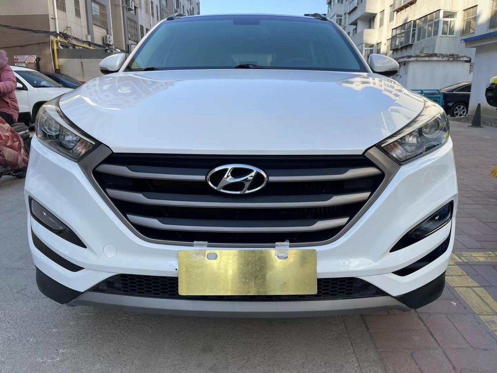 2018年18款现代途胜 自动1.6t 指导价17.