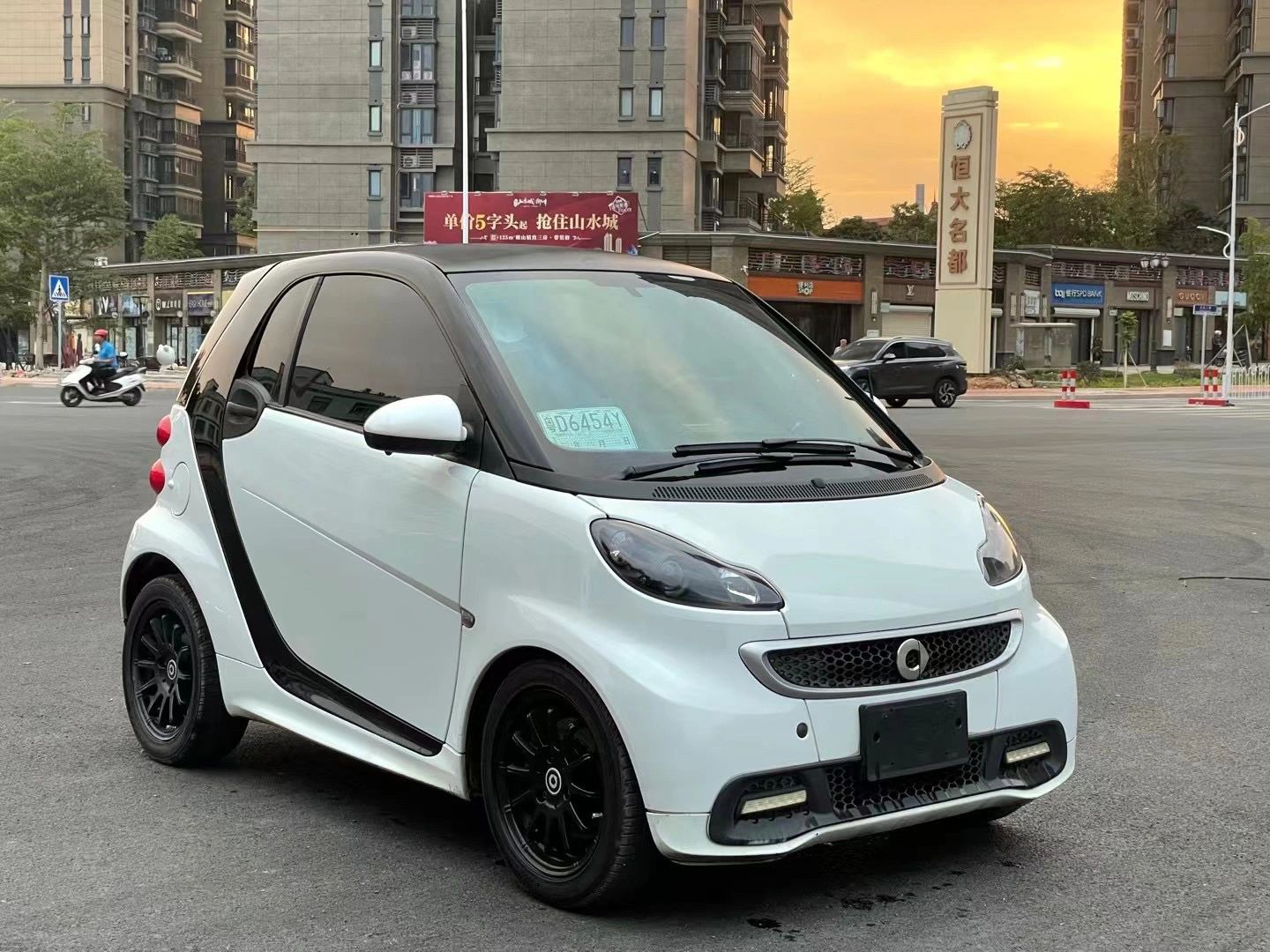 奔驰迷你smart 14年奔驰smart 买菜车 接送小孩 车况精品 欢迎咨询