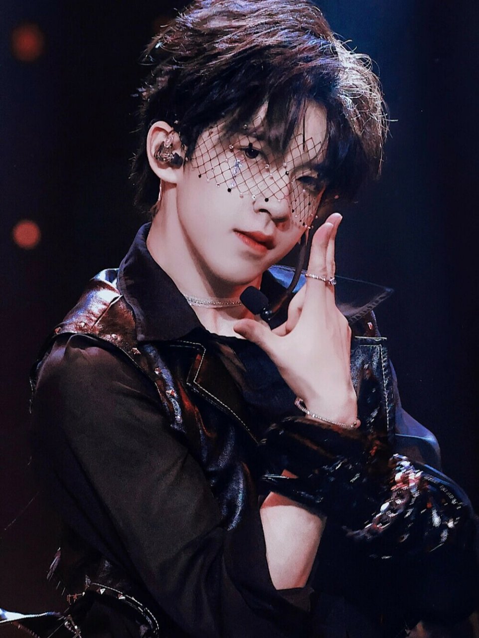 tnt时代少年团贺峻霖壁纸/头像 "听从自己内心的声音,不要被别人左右