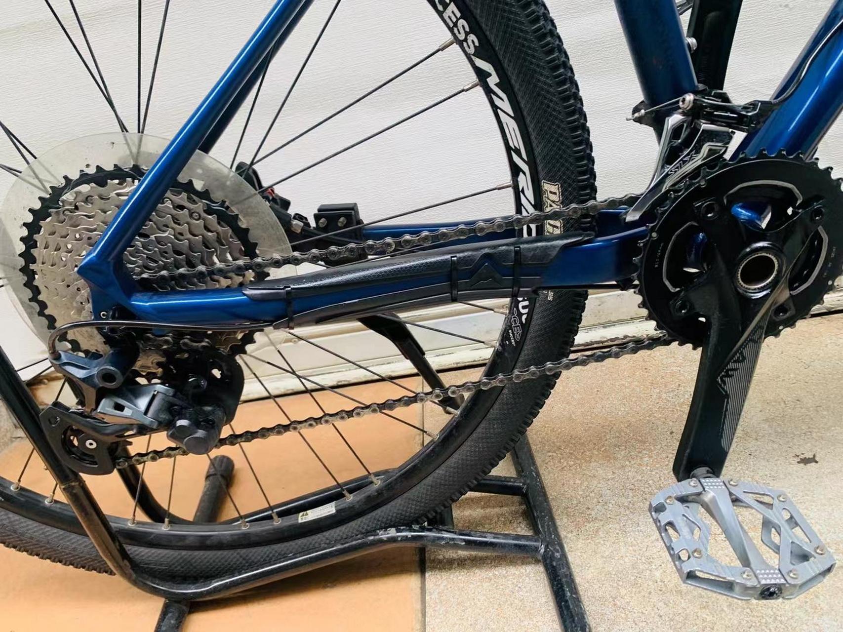 美利达挑战者700,特价3700 配置禧玛洛24速油压碟刹,原装线控锁死气叉