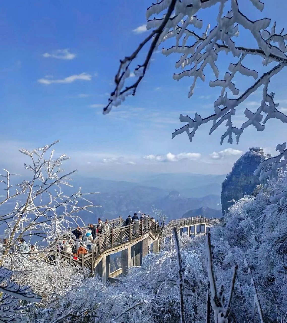 张家界雪景 天门山图片