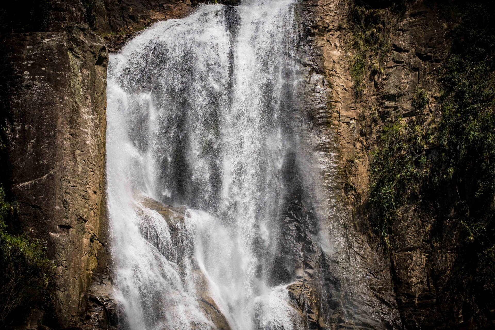 旅途中的美景 | 广西最美瀑布—岑溪白霜涧 99广西岑溪市大隆镇白霜