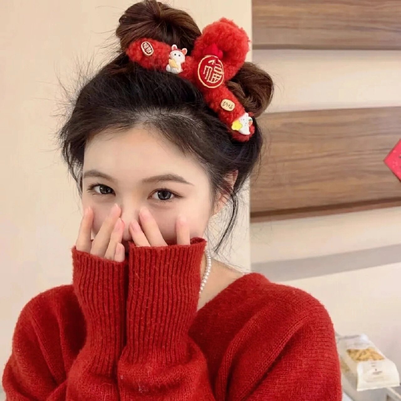 喜庆的新年女生头像 新年女生头像 礼貌拿图哦