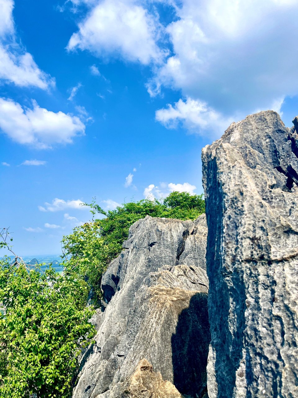 98 位置:南宁周边扶绥县笔架山 难度:821582158215