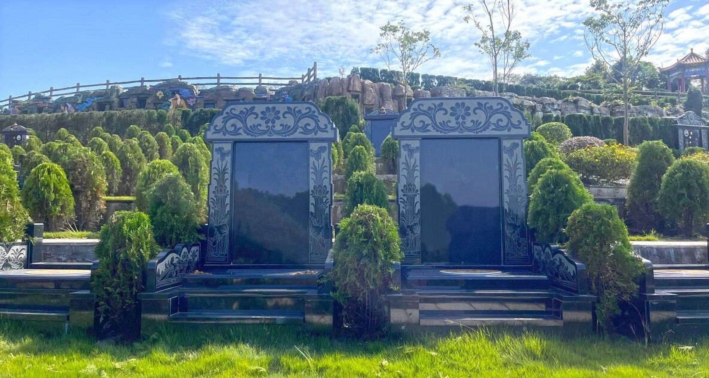 成都西边有哪些不错的公墓陵园呢? 大家好,我是公墓小韩.