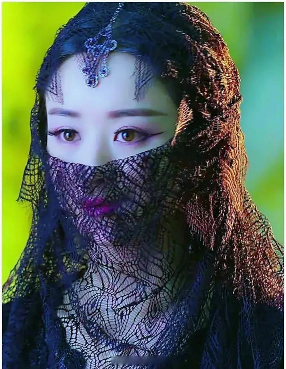 《蜀山战纪》中赵丽颖饰演的玉无心,是个绝色美人.
