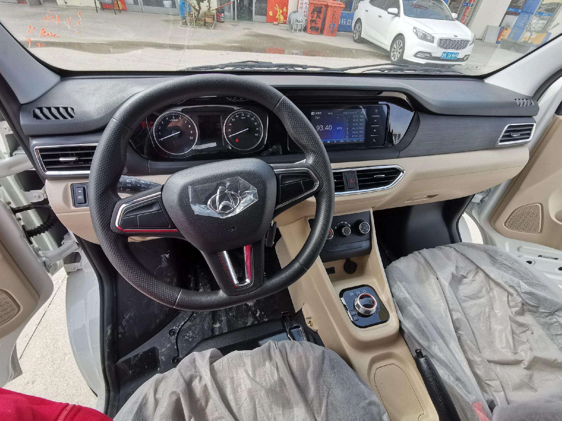 86个立方 280公里续航 顶级配置豪华内饰 这么好的纯电货运面包车 你