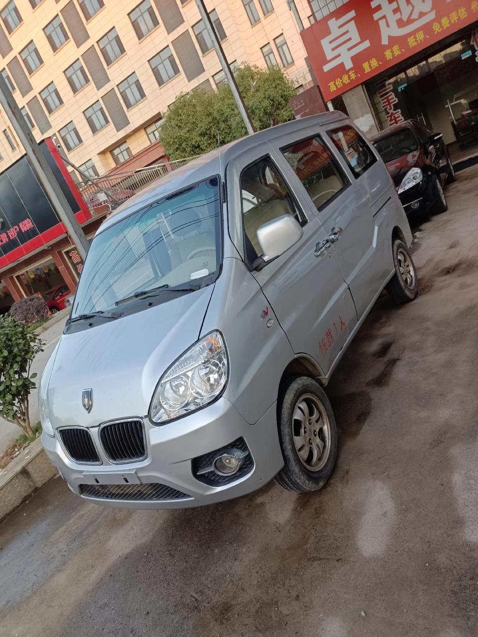 15年金杯面包车.个人一手车.精品车况无事故.实表跑了4万公里.