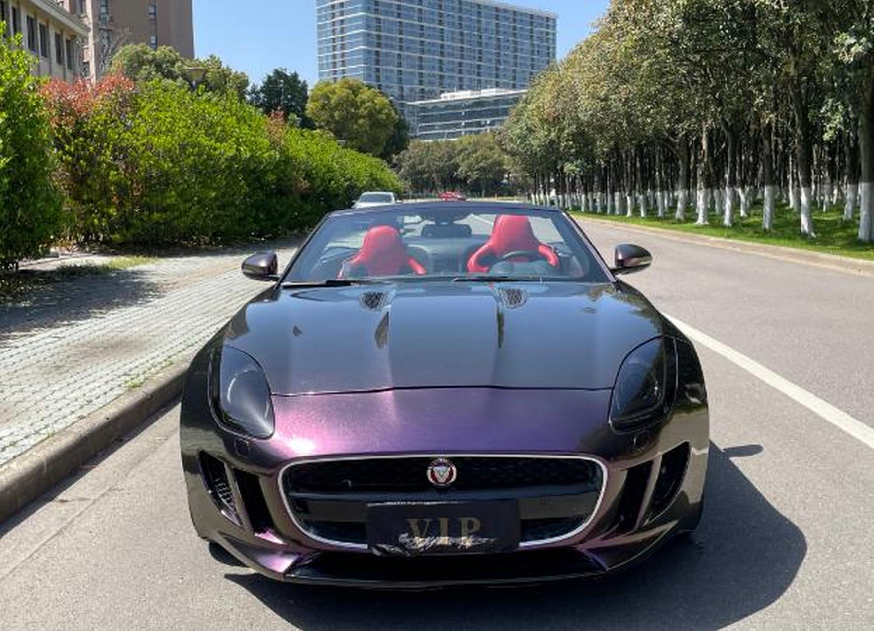 捷豹f-type敞篷 车辆车型:跑车 车辆产地:进口 车辆颜色:外白红内