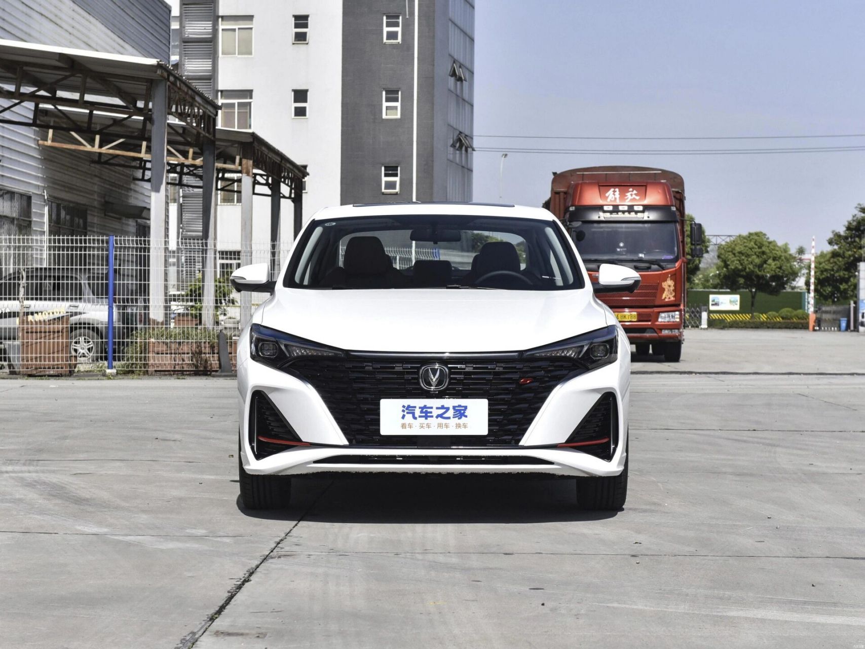 长安逸动23款  畅享版 plus蓝鲸ne1.4t67首