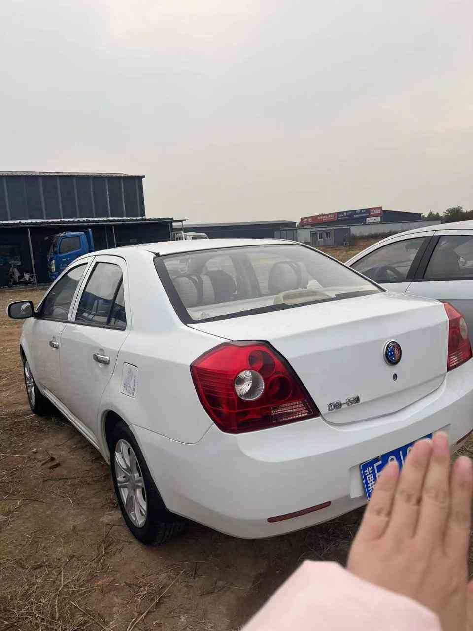 15年吉利金刚,车况原版,安全行驶了6万多公里,车况不错,找练手小车的