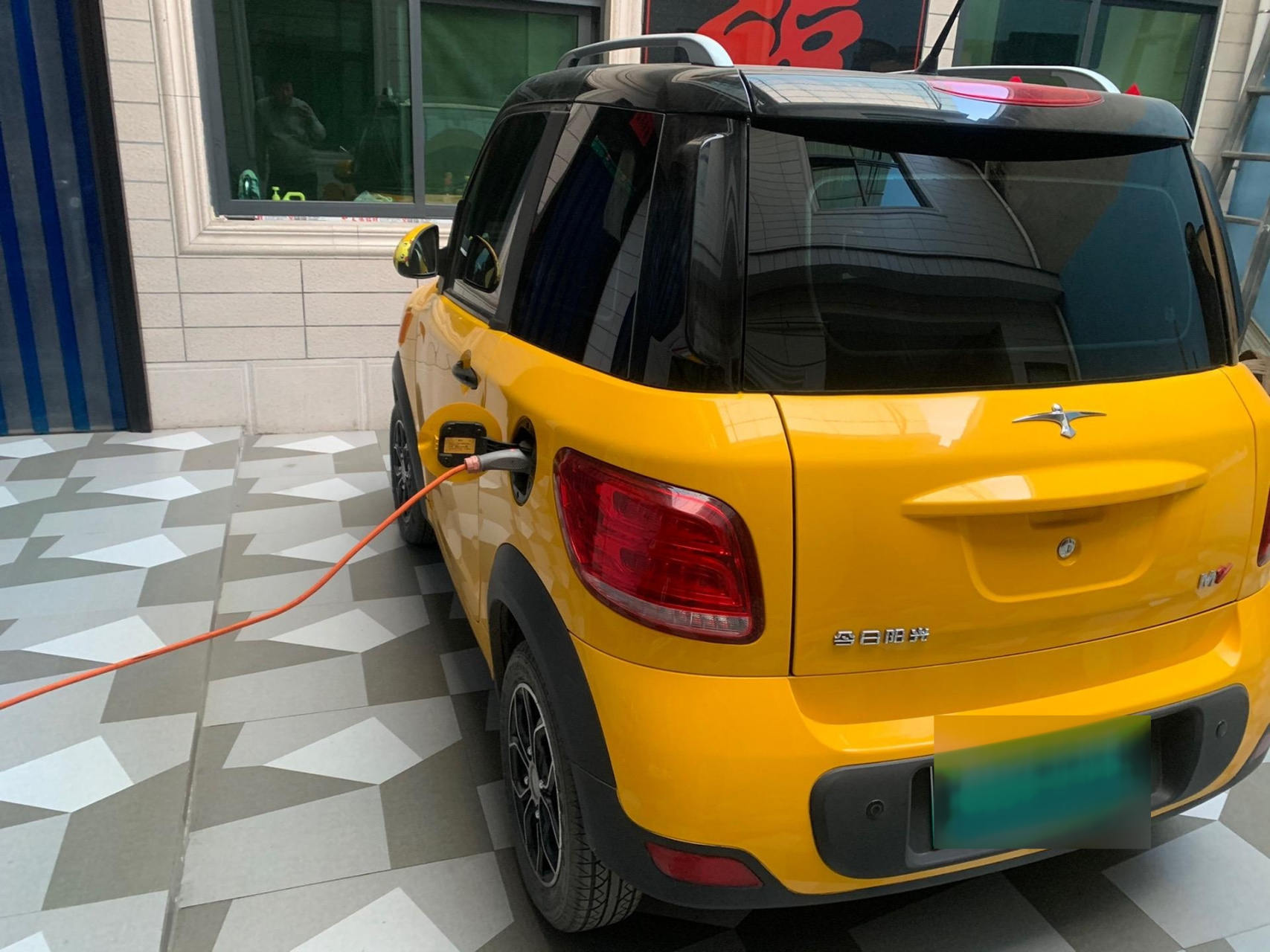 21年今日阳光m2,最高配,新的不要脸,冷天续航一百公里左右,价格不高