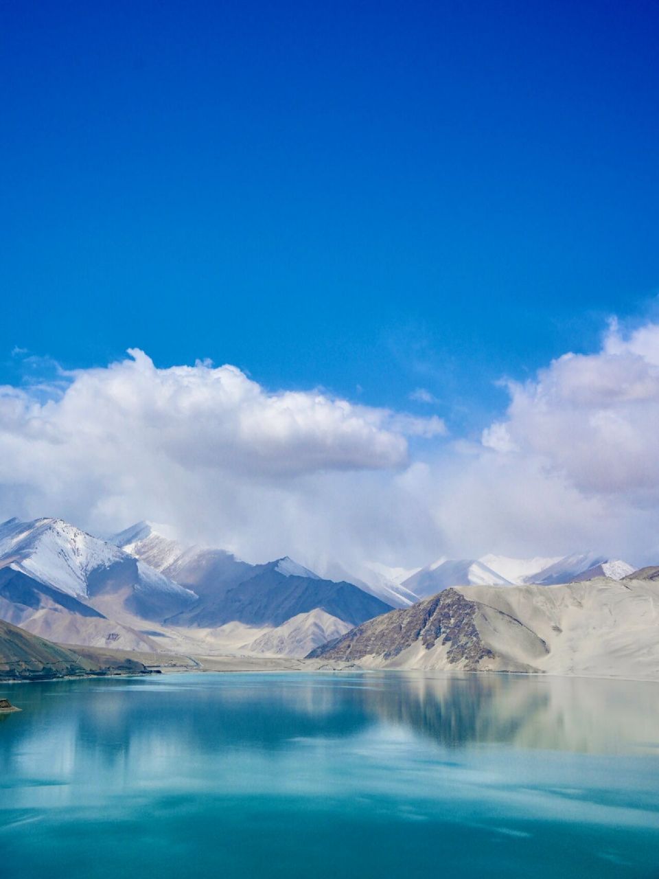 如果到南疆旅游,你一定刷到过白沙湖!