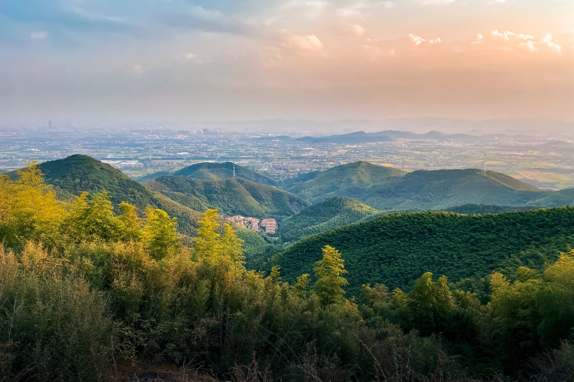 杭州东明山森林公园主峰风光 两个小时登上位于杭州余杭区 东明山森林