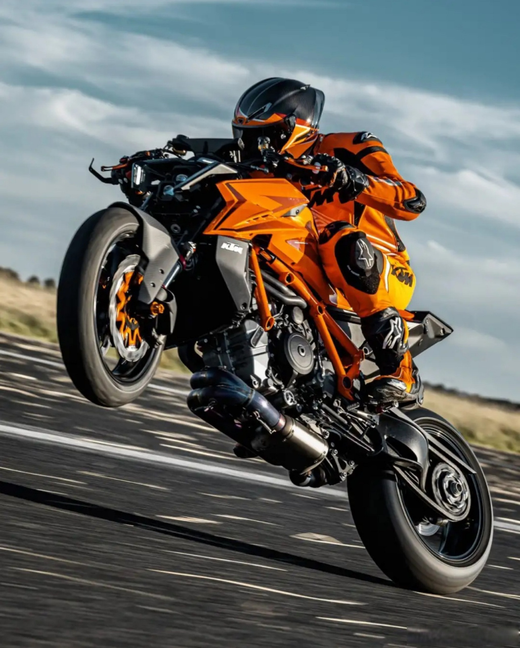 豪车超跑超话 ktm1390超级公爵r,能当壁纸,拿去用