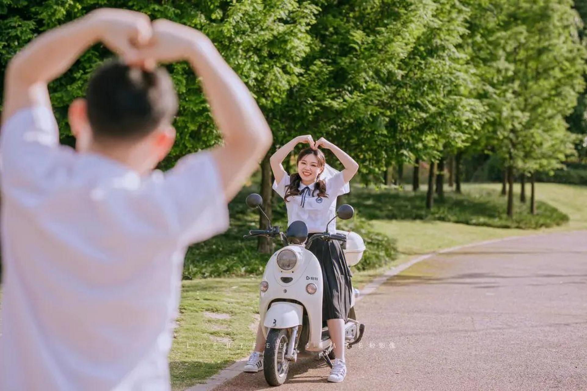 每日一句英语 loving02you02is02the02most02grand02and