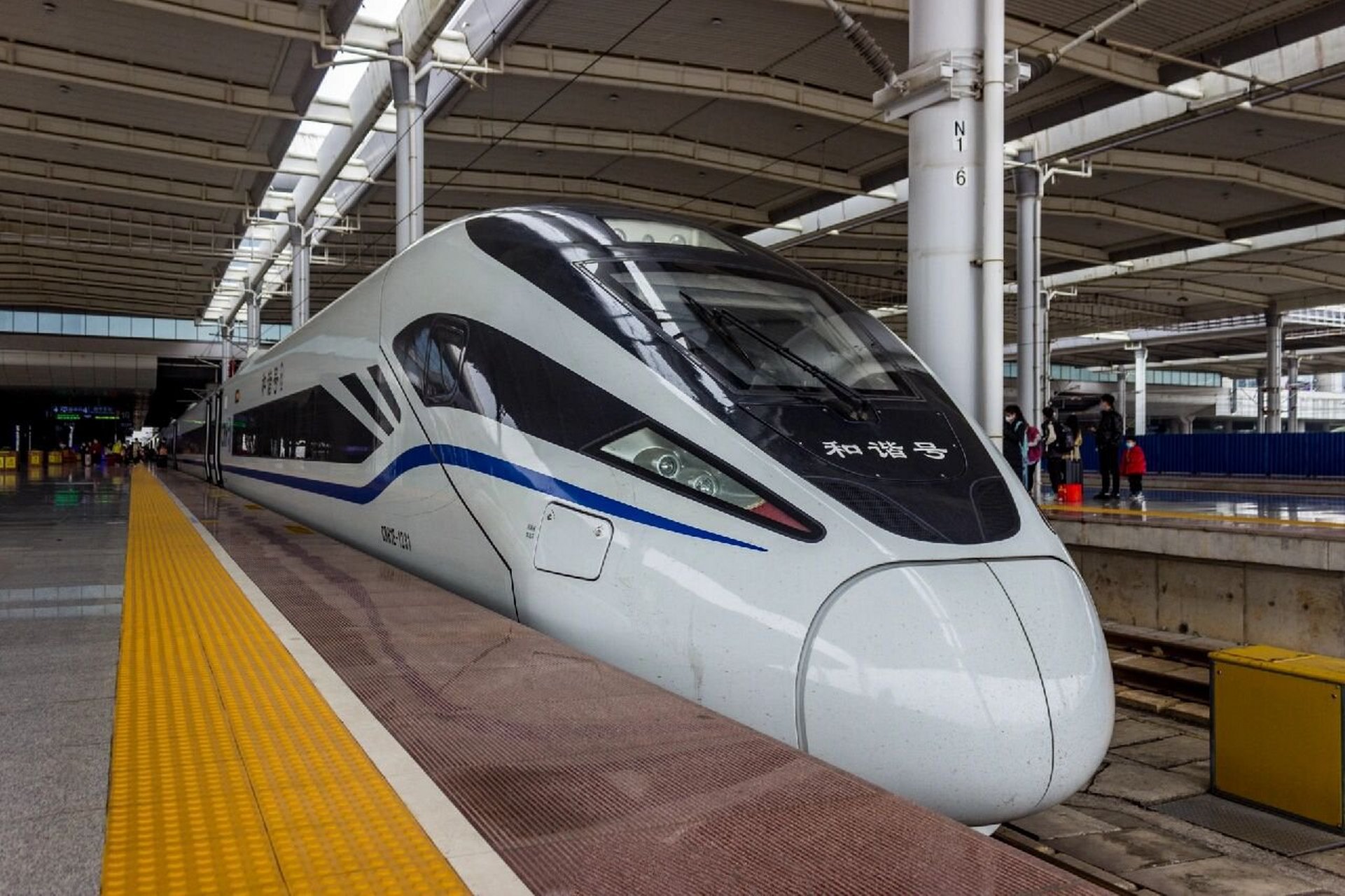 全国为数不多的卧铺动车组 crh1e-1231 (ng)为庞巴迪zefiro平台的动车