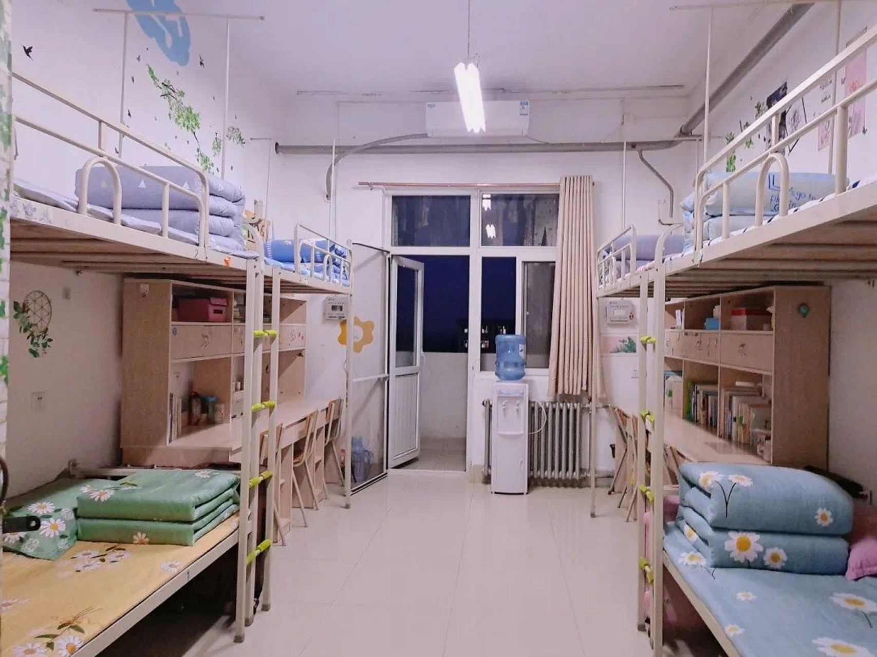 西北农林科技大学宿舍 图一三本科生宿舍 图二本科右任宿舍 图四研究