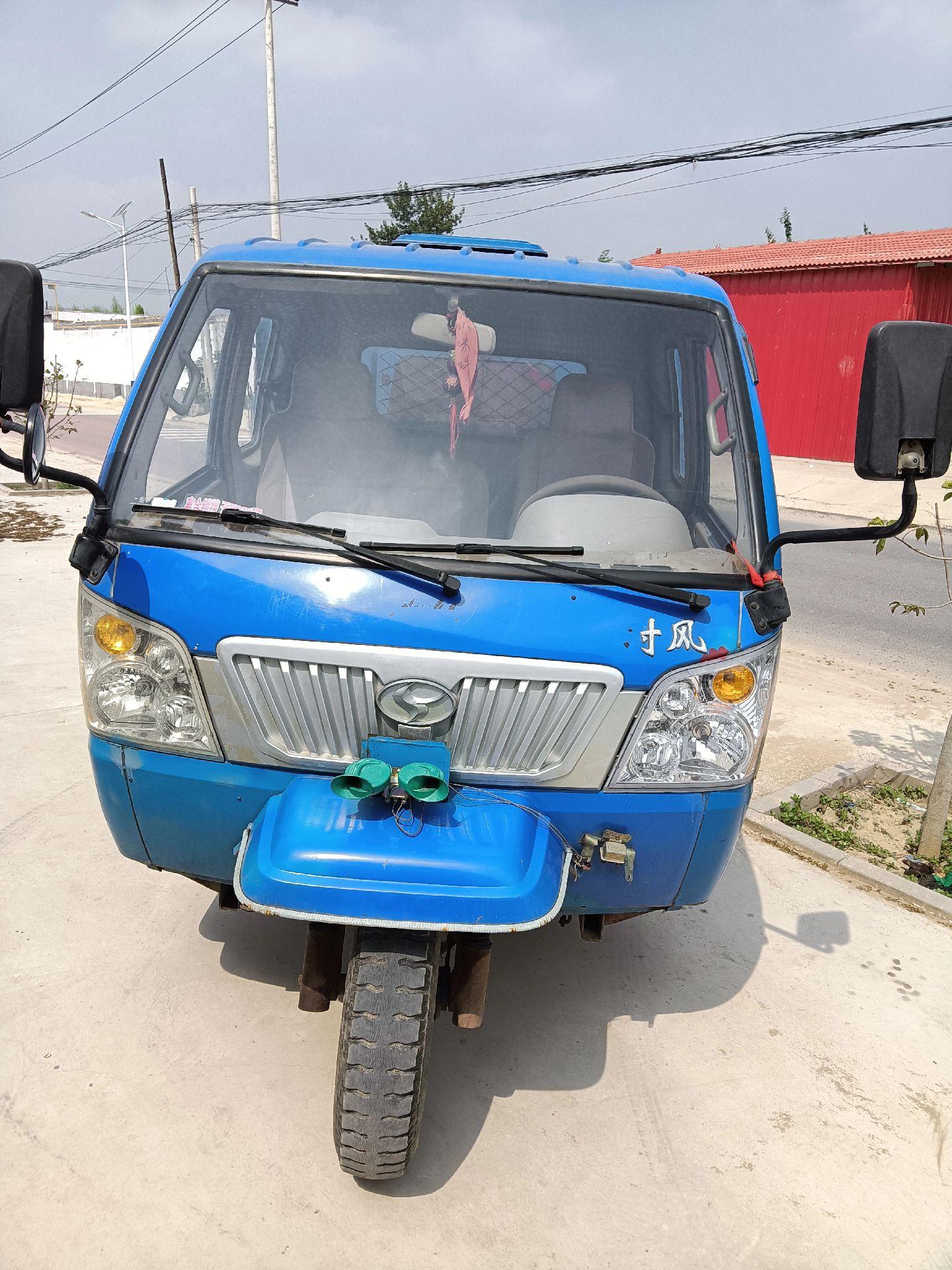 时风三马车带原车自卸,方向盘和刹车都有助力,2