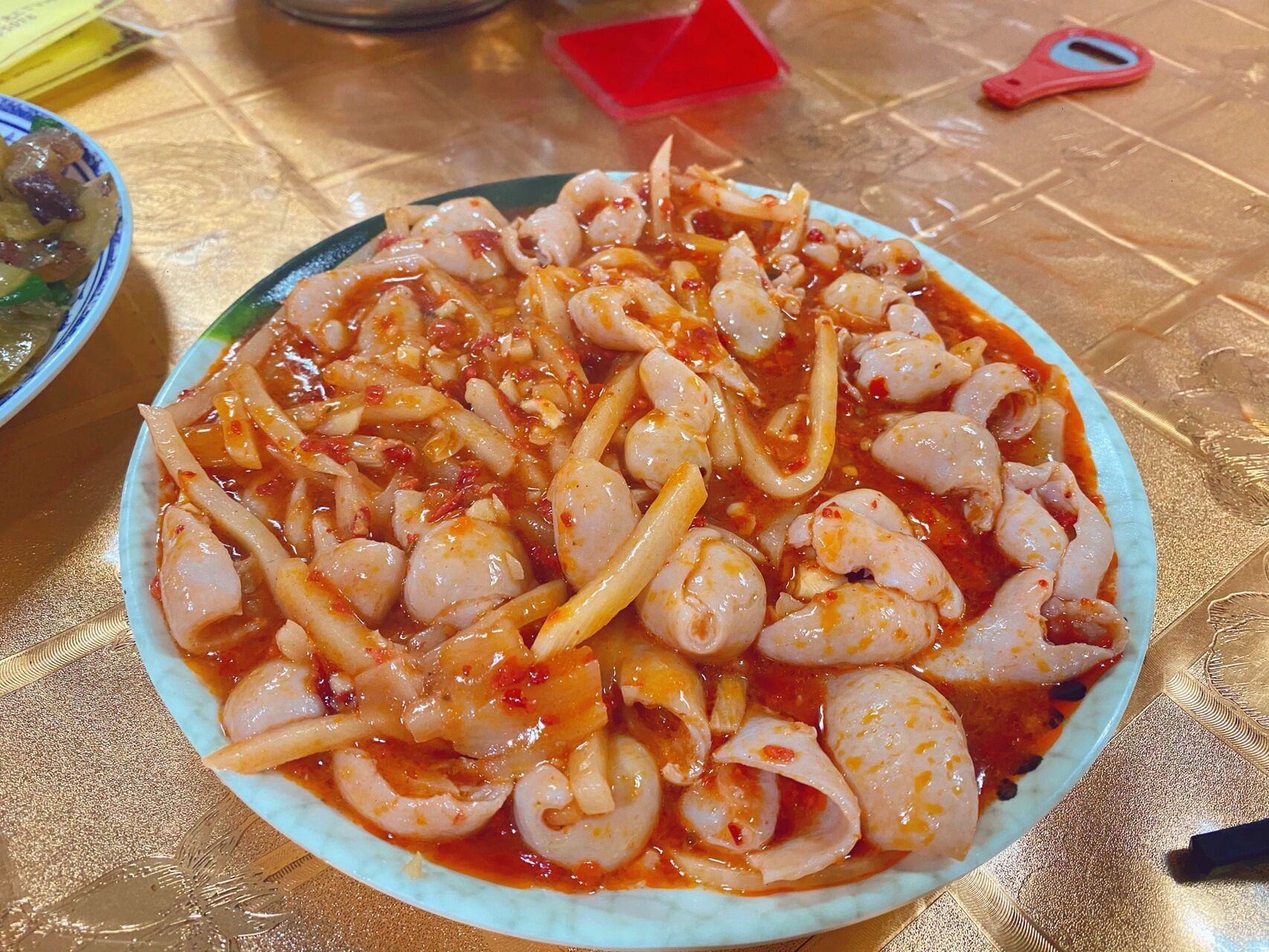 平南朋友推荐的当地特色菜里,我感兴趣的炒木薯,炒芋头儿,红旭大肠