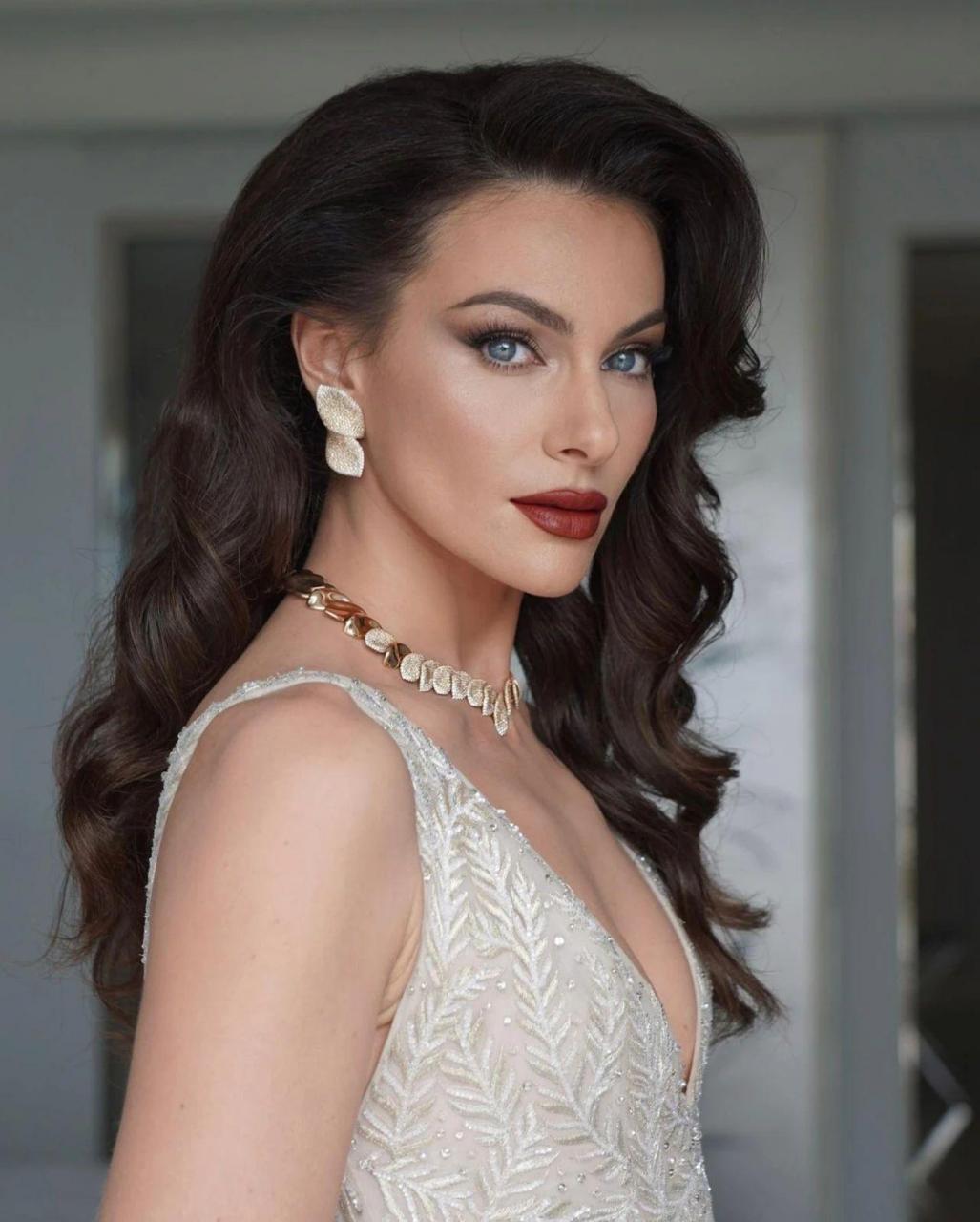 35岁的意大利女星 paola turani.
