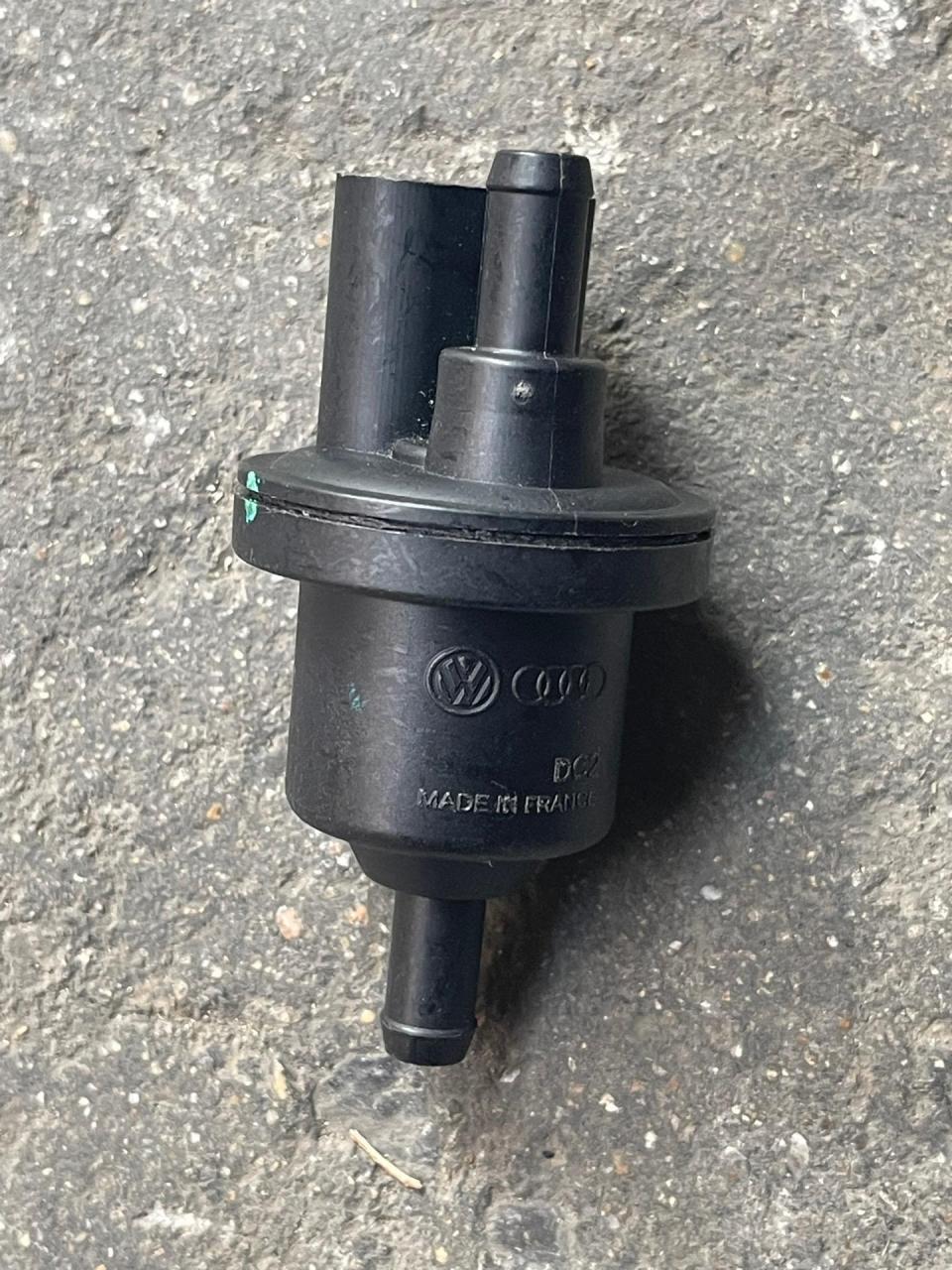 看看 大众新捷达/新桑塔纳原厂活性碳罐电磁阀