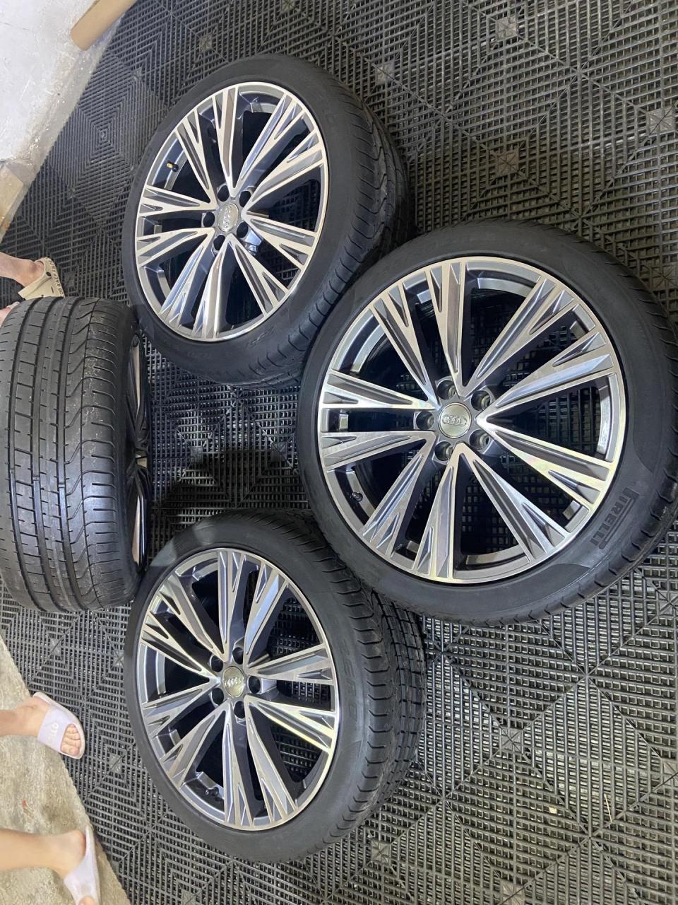 20寸奥迪a6原厂轮毂 轮毂数据:20*9.