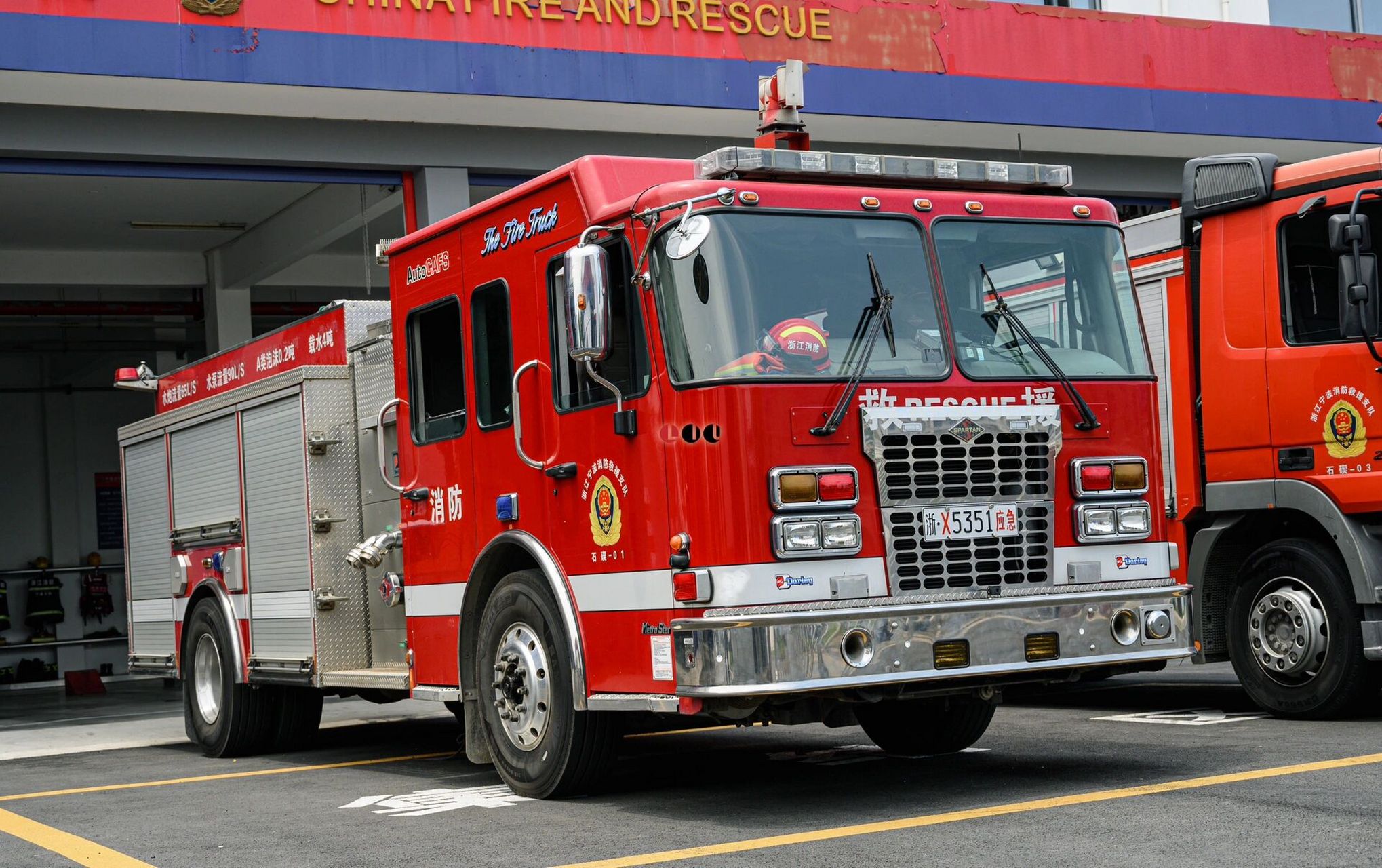 红色战车丨美国大力龙(斯巴坦)泡沫消防车 这是宁波消防服役的一台