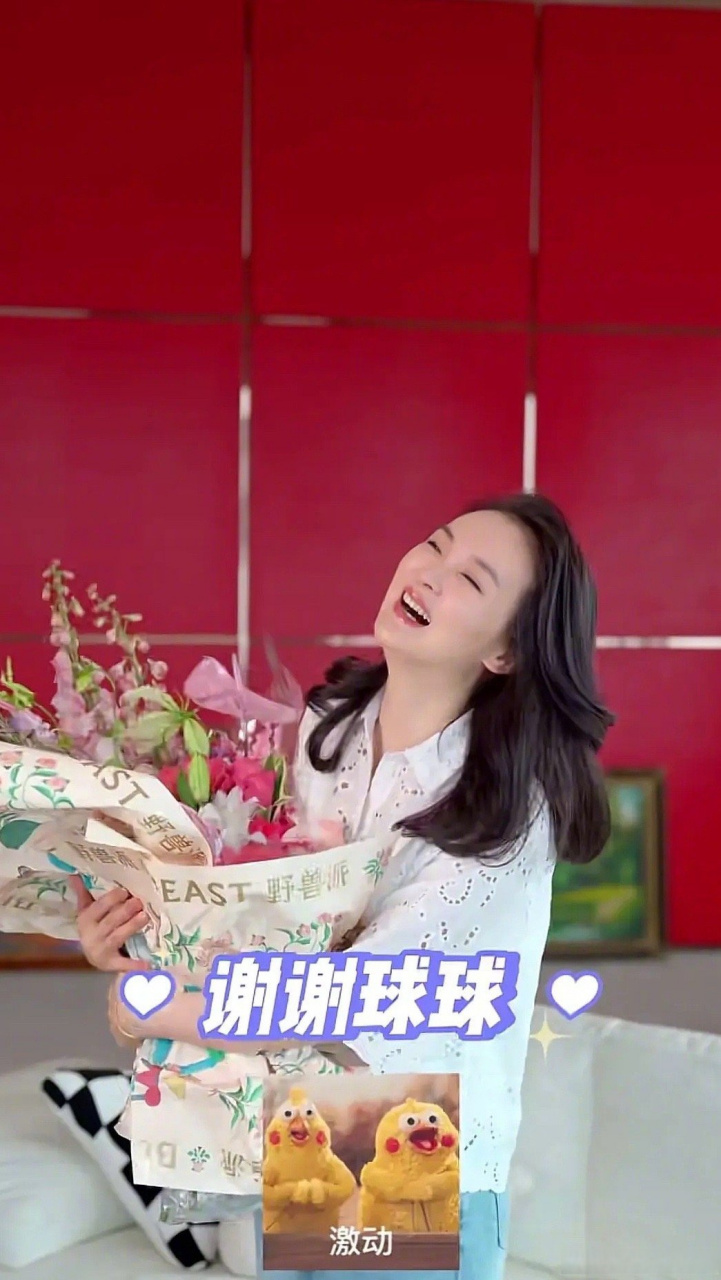 摇身一变王艳儿子球球都这么大了,还变帅了.