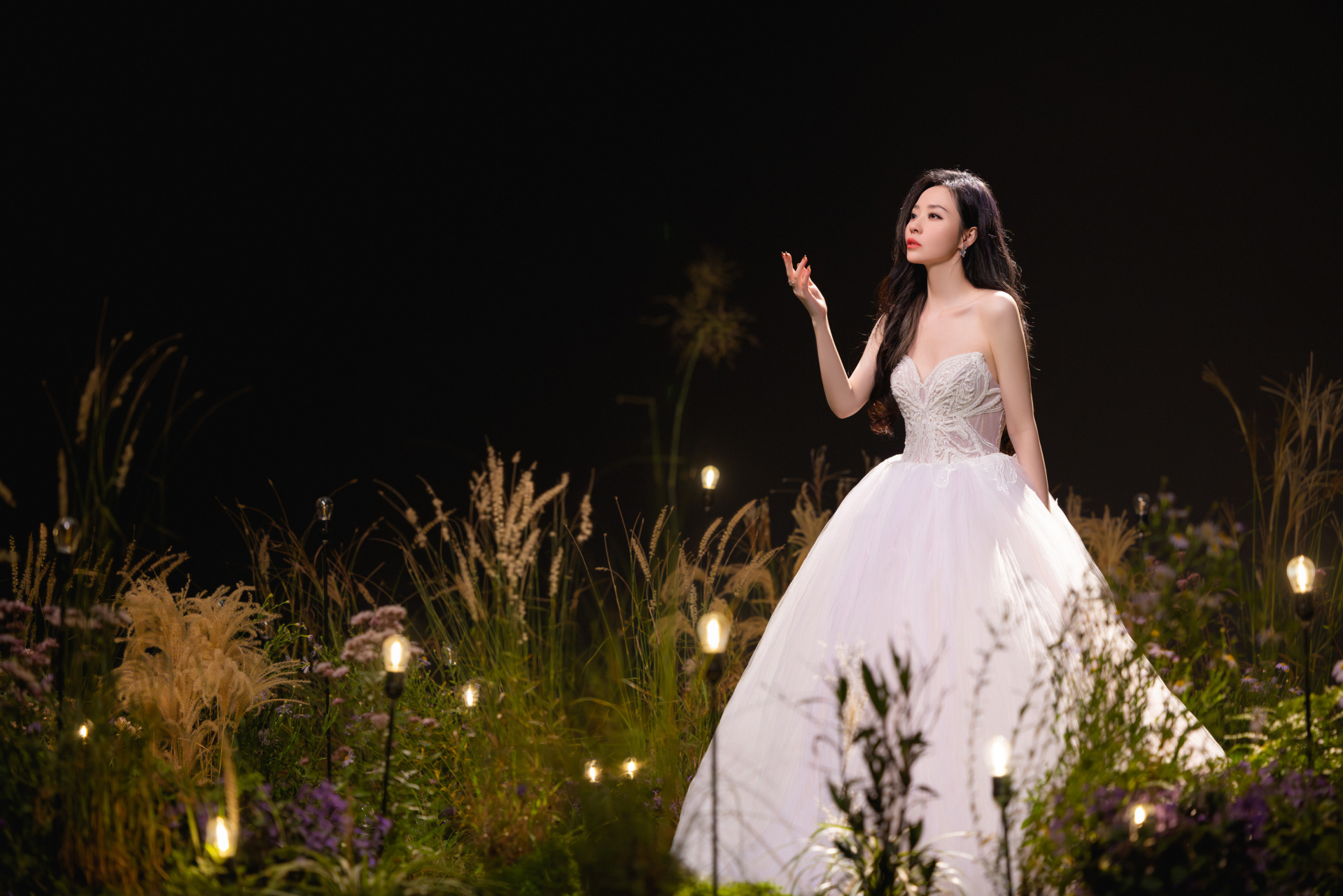 张靓颖# 9902#张靓颖演唱星愿主题曲# 繁星指引前方,每个愿望都