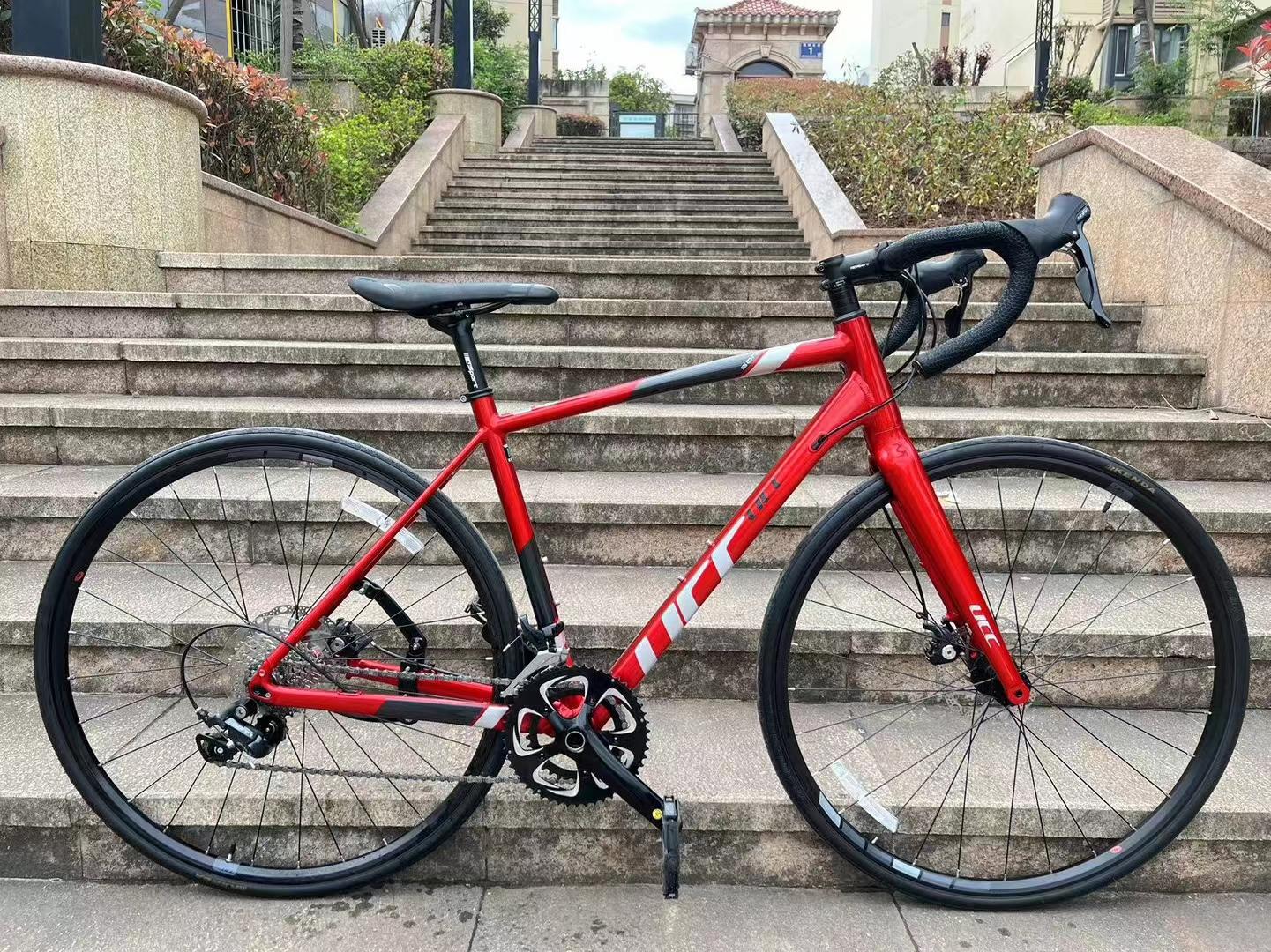 新款ucc索尼克2,18速碟刹,禧玛诺r3000套件,前后桶轴,m车架700c轮子