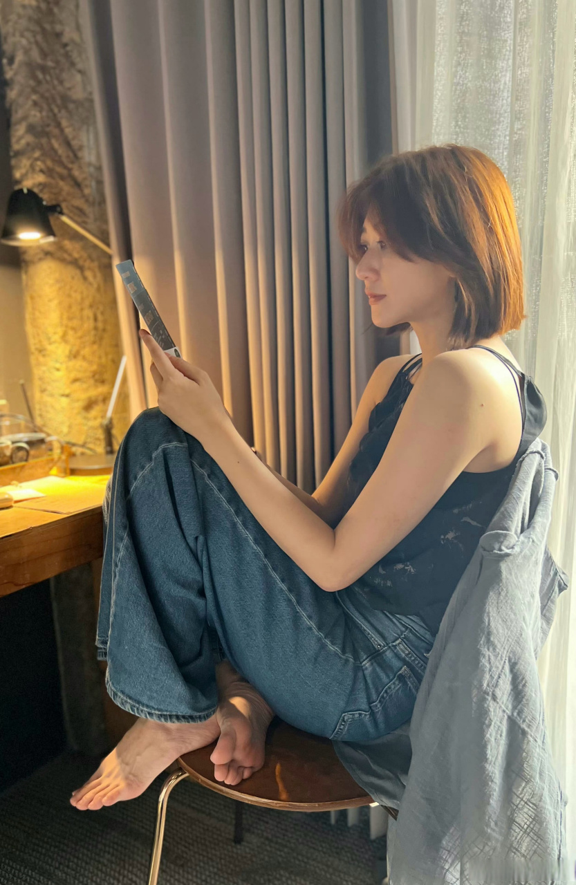 台湾女星林逸欣日常秀美jio06