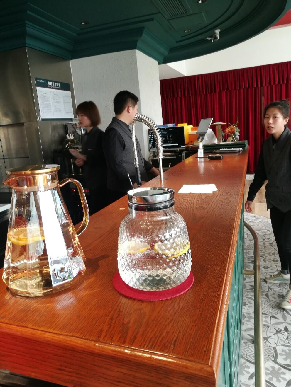 玻璃茶具厂接待外国客户咖啡厅晨会政府前台提供茶水清理茶歇区域北京