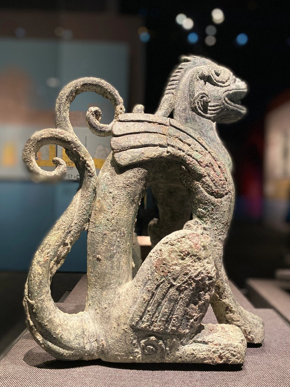 铜坐龙 铜坐龙 金代 首都博物馆藏 北京市金中都宫殿区遗址 	 铜坐龙