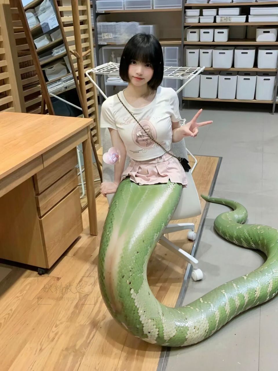 网友变身蛇女系列(合集) 图片皆为网友提供,我全部是免费帮ps,未收取