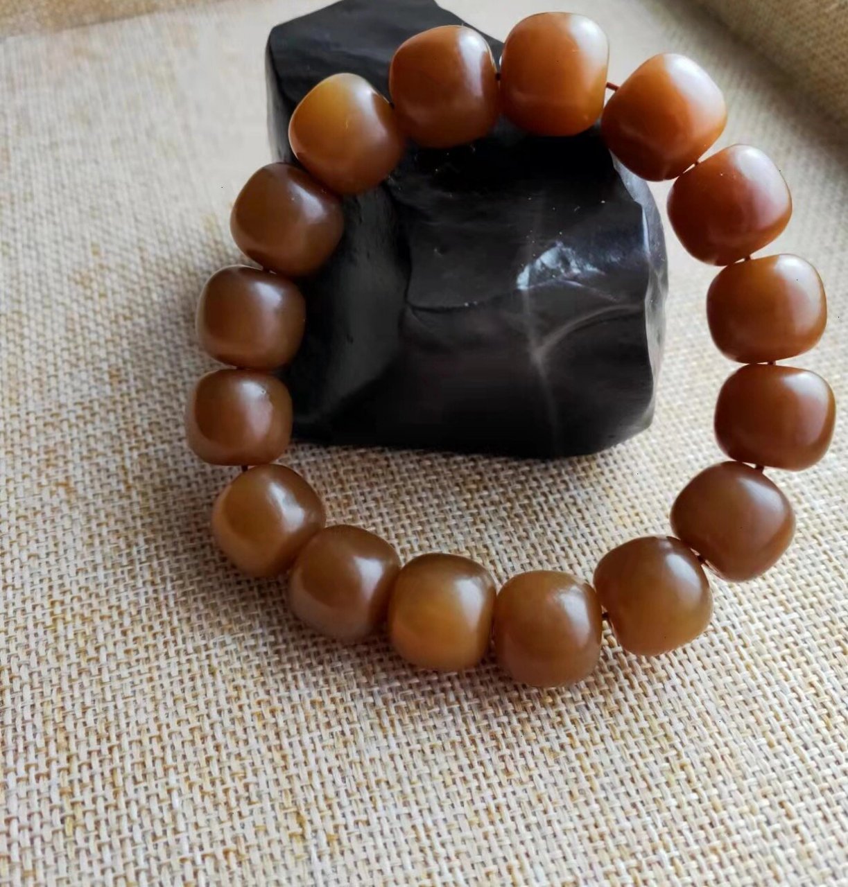 且末红糖手串 这是一串高品质的糖玉手串,且末金山老红糖,真正的老