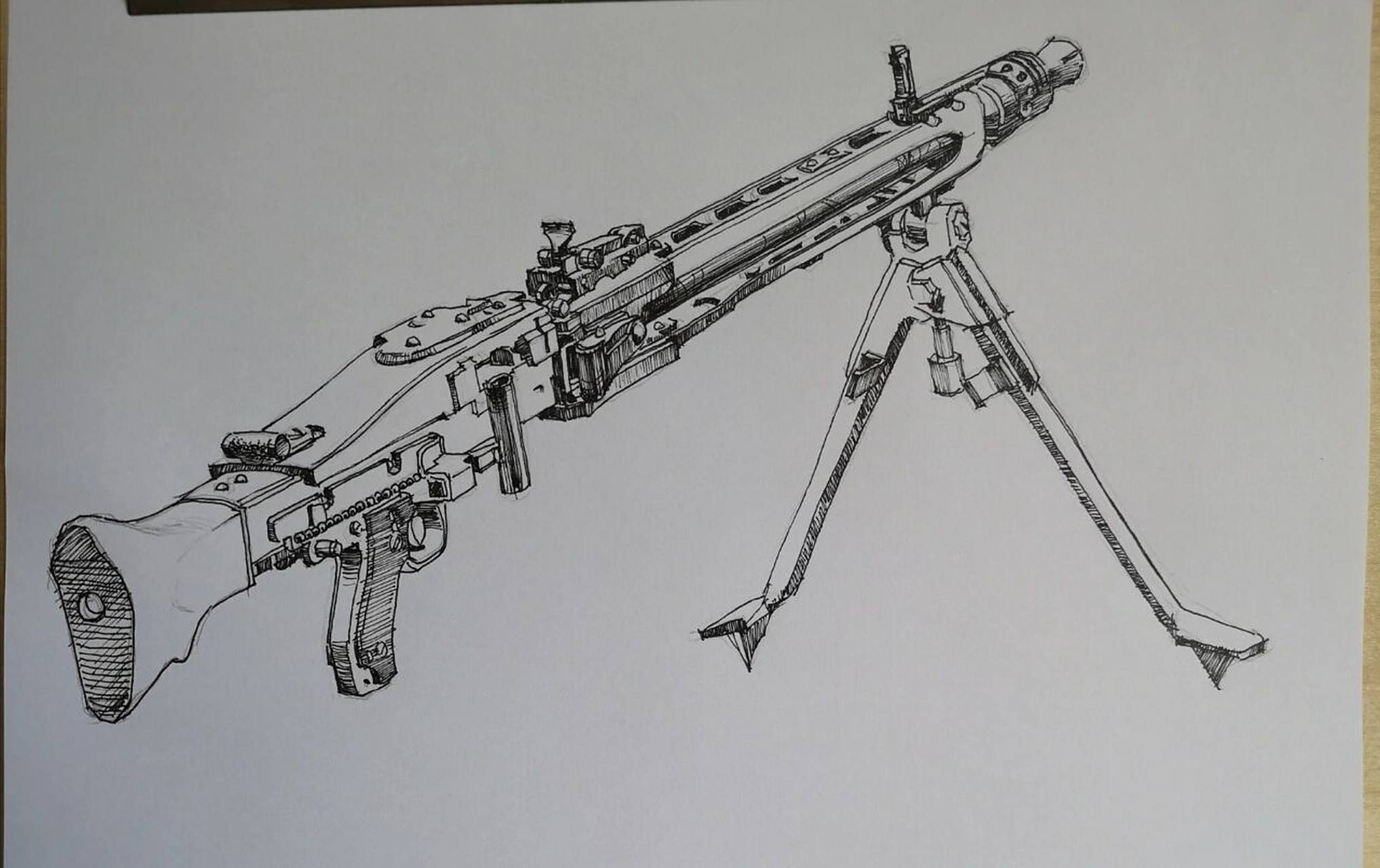 随手画,钢笔彩铅德国机枪 过程图 普通a4纸画的德国二战著名机枪mg42