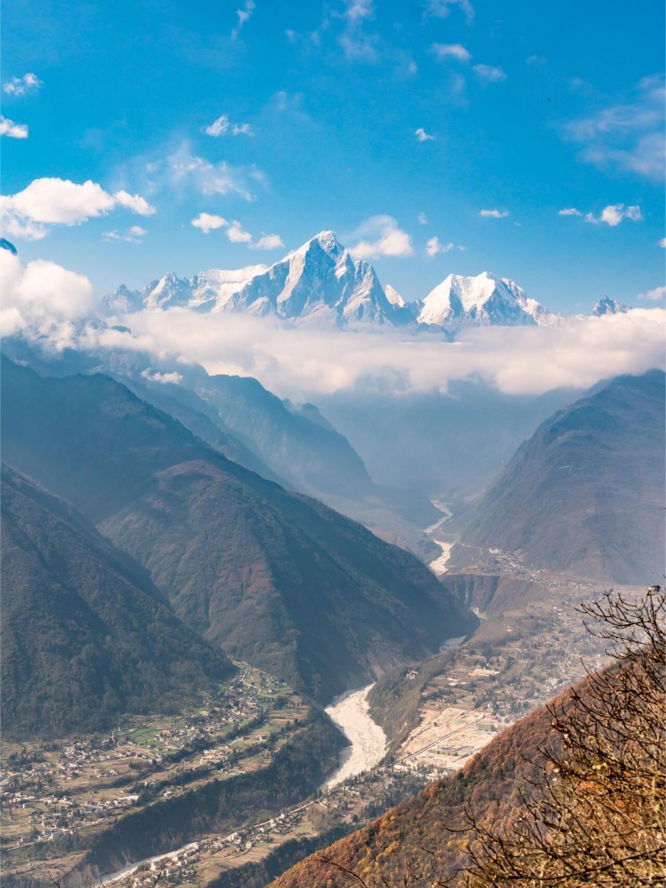 雪山档案·爱德嘉峰·6618米 爱德嘉峰(mt.