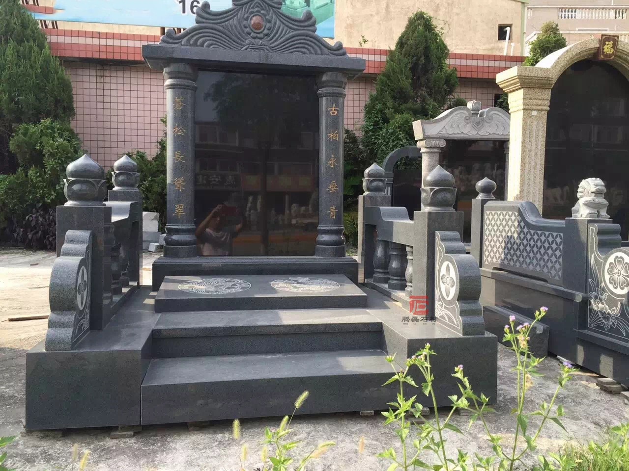 石雕狮子:文化瑰宝与现代装饰的完美结合
